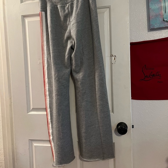 Wild fox sweats - Picture 4 of 5